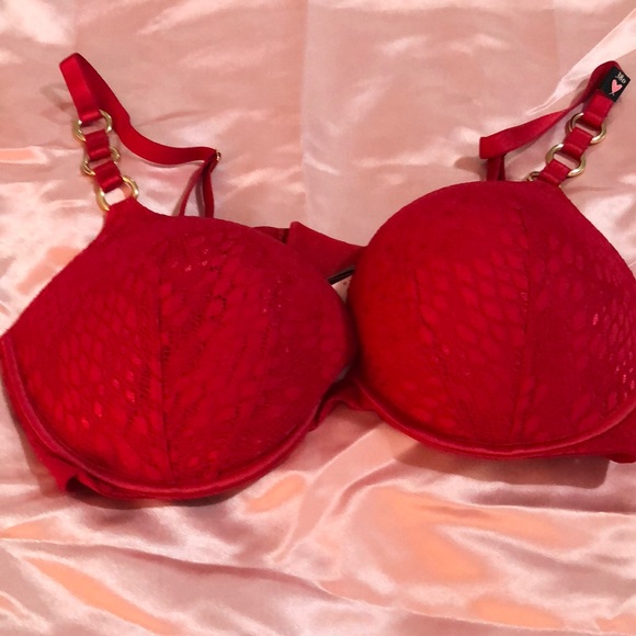 Victoria's Secret Other - NWOT VICTORIA’S SECRET PUSH-UP SLIGHTLY LINED BRA